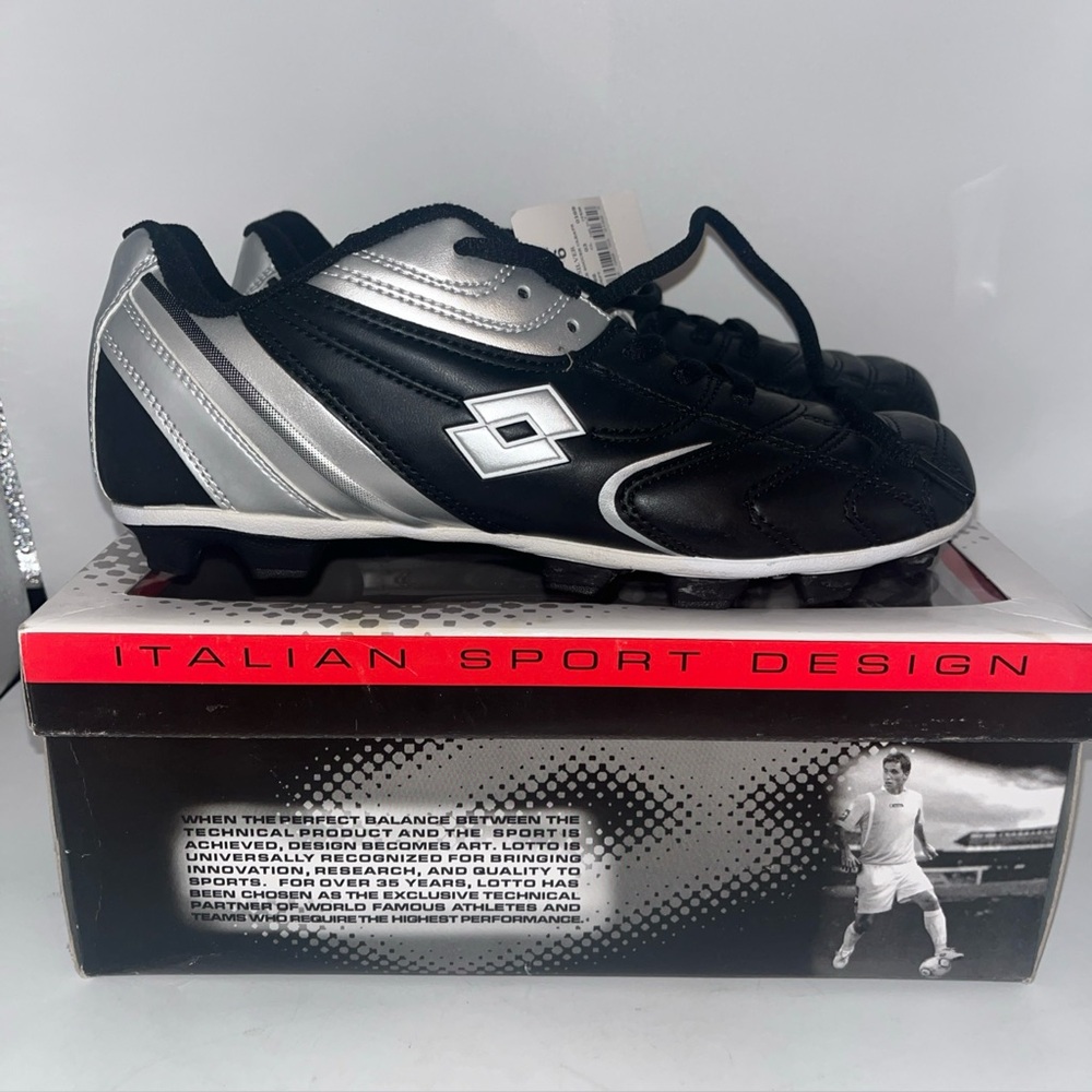 Lotto Men’s Soccer Cleats Black Silver Size 6 NIB
